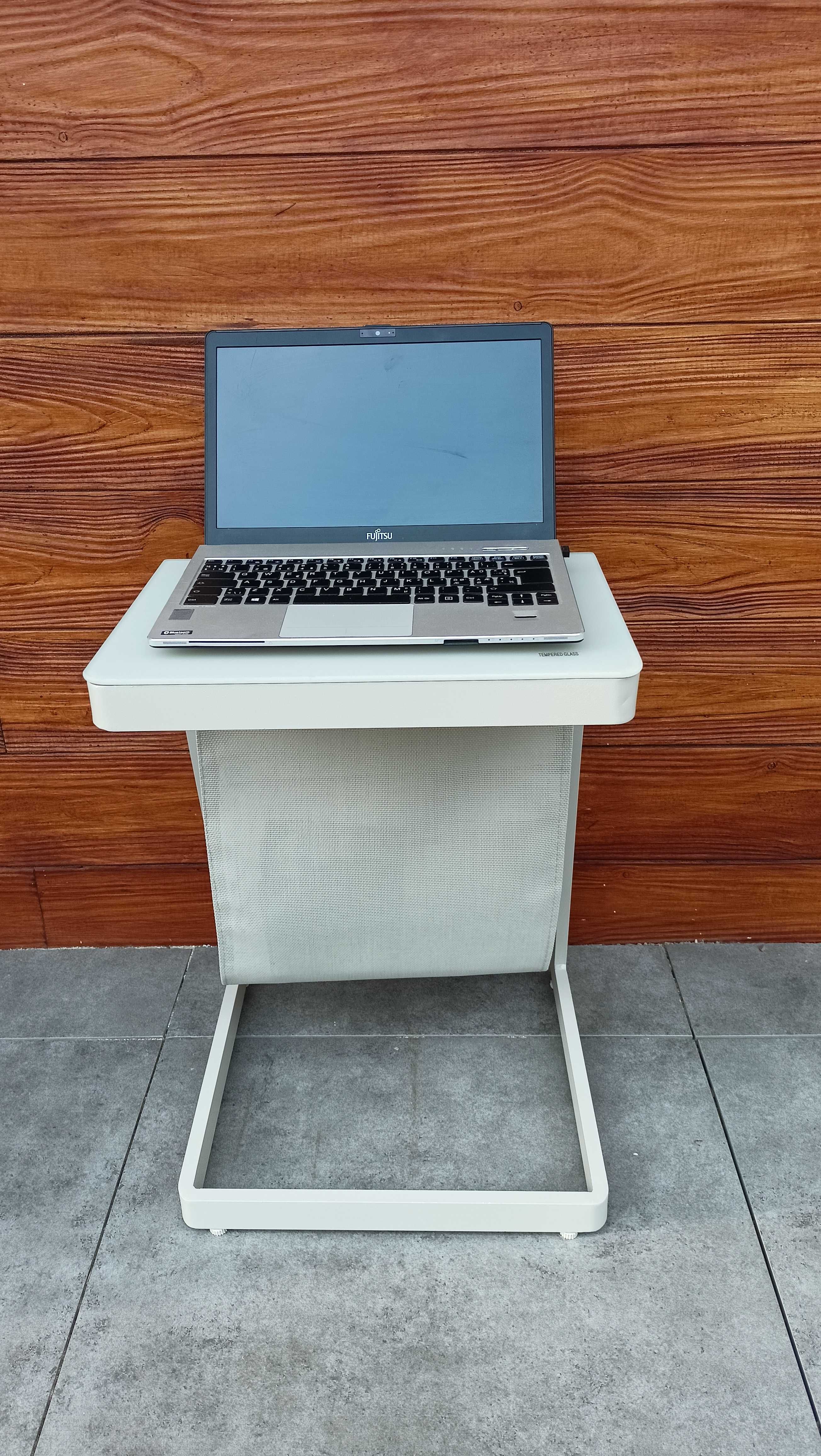 Nowy stolik , gazetownik, pod laptop do domu lub ogrodu.