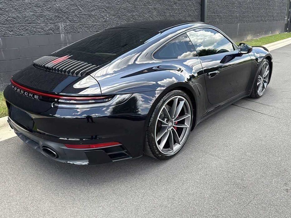 Porsche 911 Carrera 4S Coupe      2020