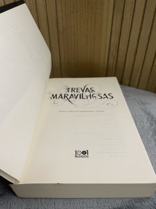 Livro trevas maravilhosas