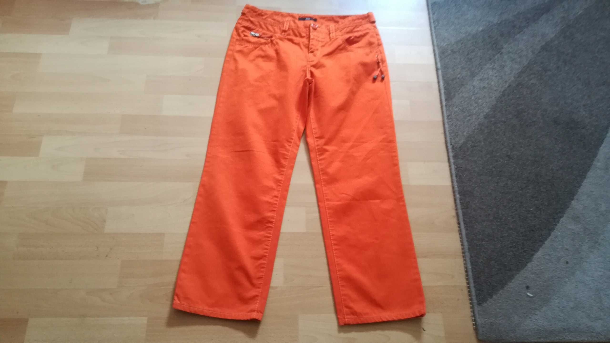 Damskie spodnie jeansowe 7/8 HUGO BOSS r.L stan idealny