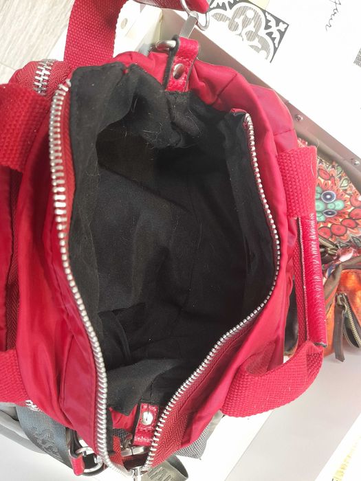 Mala Vermelha + Mala Cinzenta