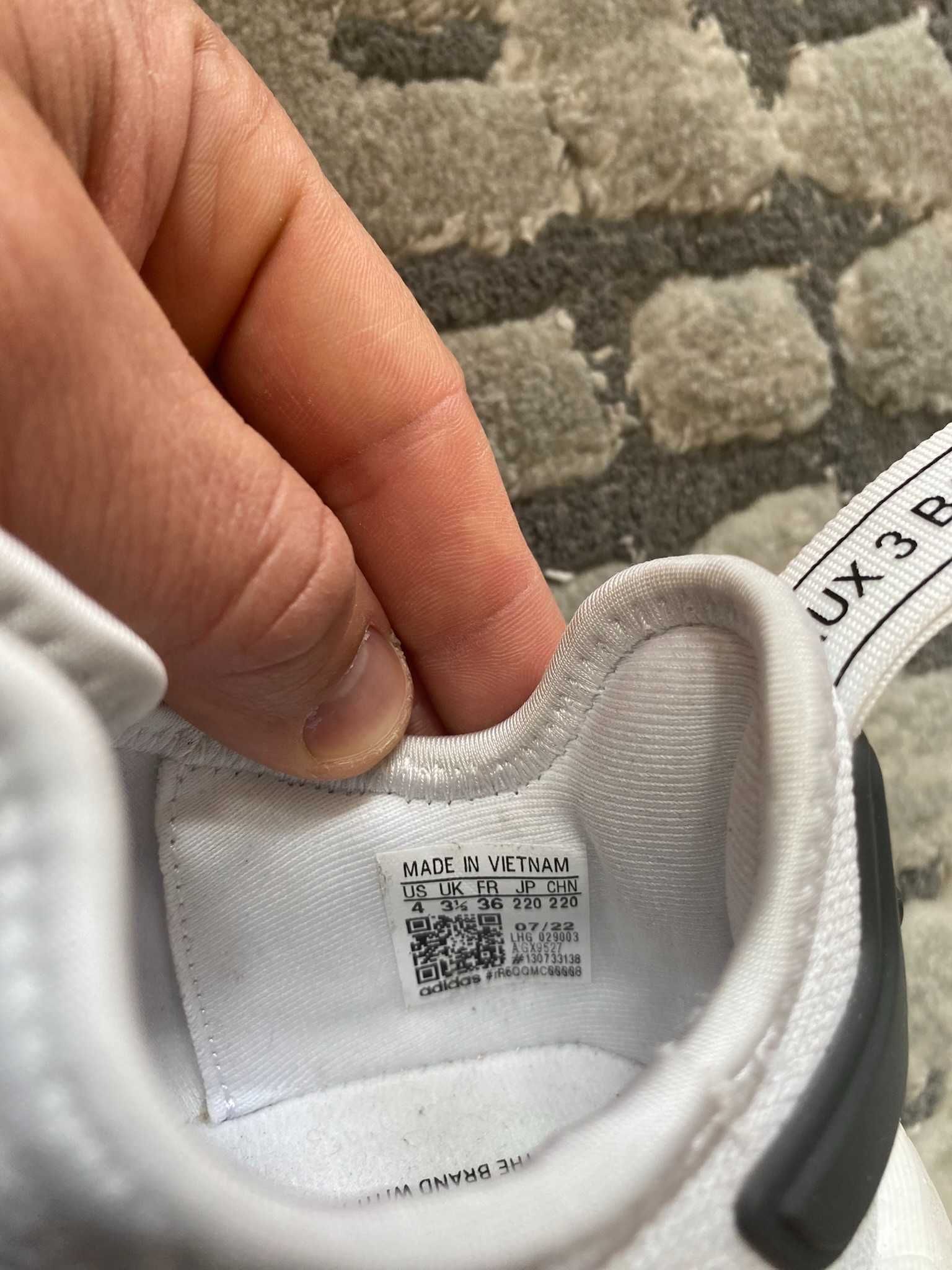 Nowe Oryginalne Adidas damskie, model NMD_R1 GX 9527, rozmiar 36