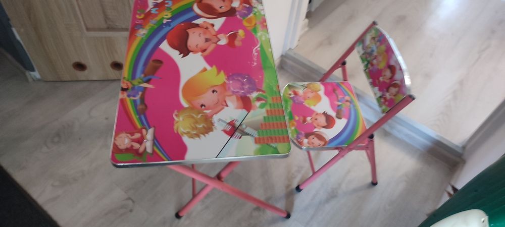 Stolik z krzeselkiem