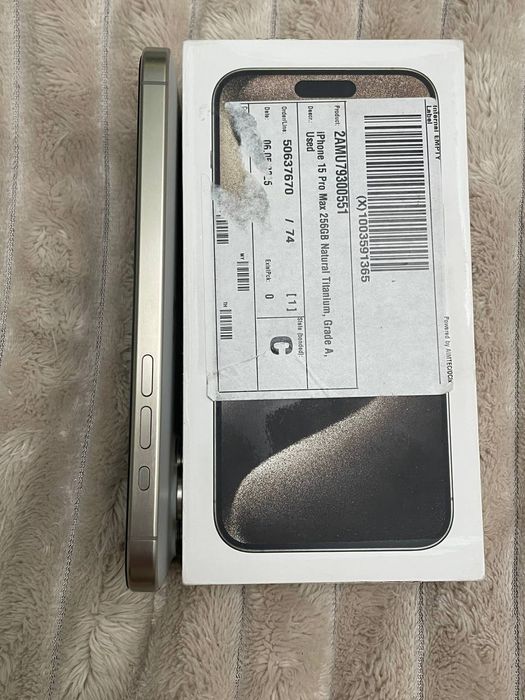 iPhone 15 pro max 256 Natural titanium