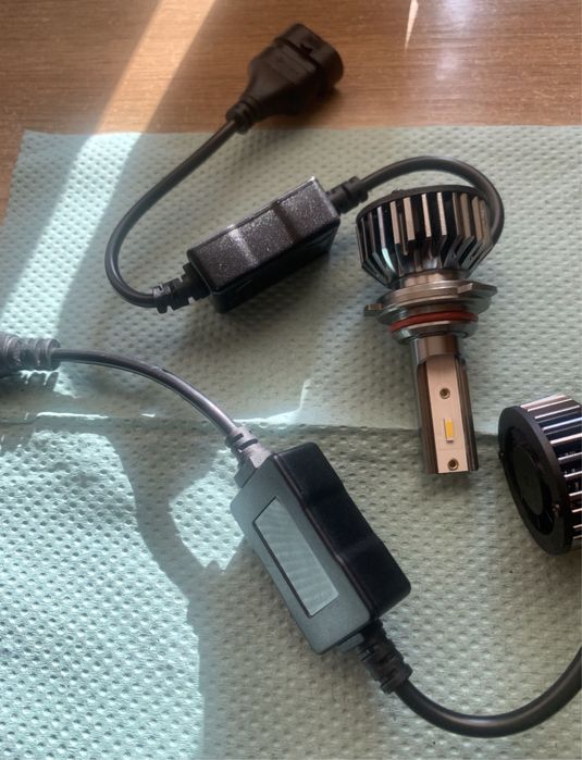 Лампи hb3 колір білий