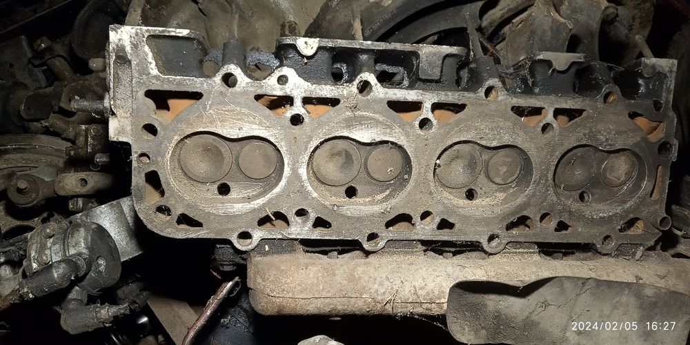 Продам мотор газ 53 /66 по запчастях