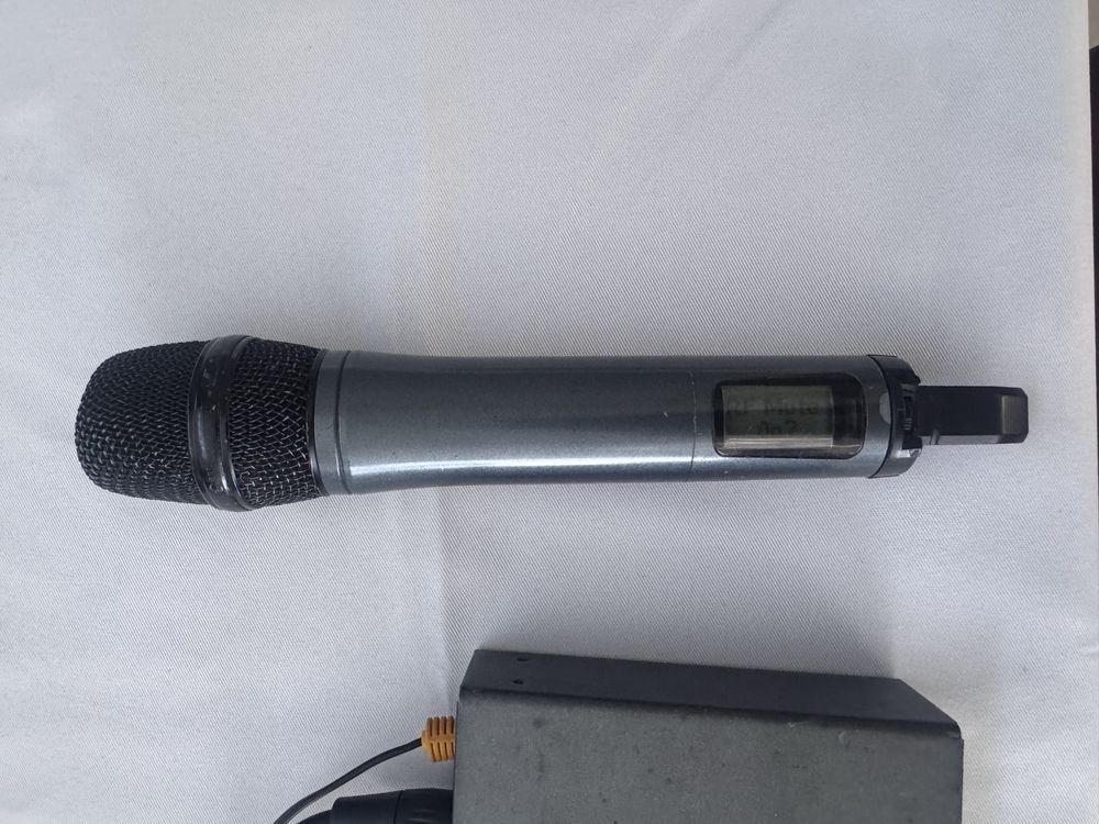 Радіомікрофон Sennheiser EW 300 G3