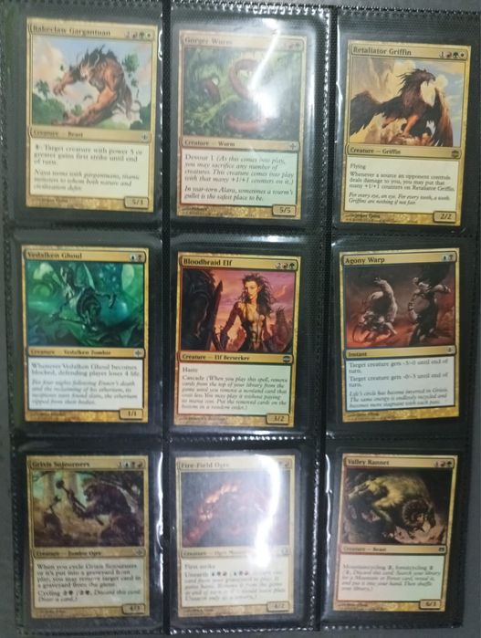 Lote de 72 Cartas Magic The Gathering com Bolsas de Proteção