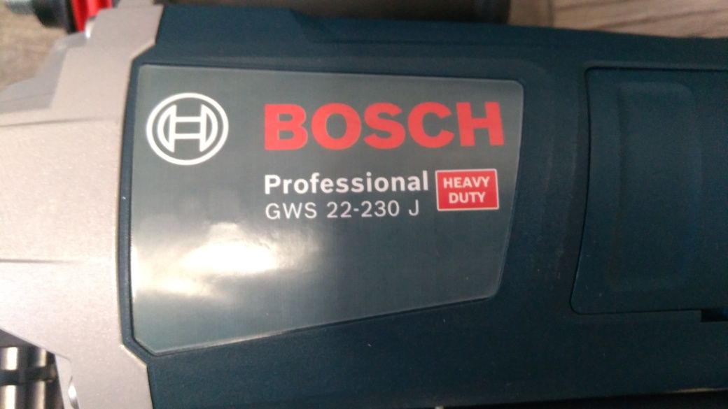 Болгарка УШМ BOSCH Professional GWS 22-230 J