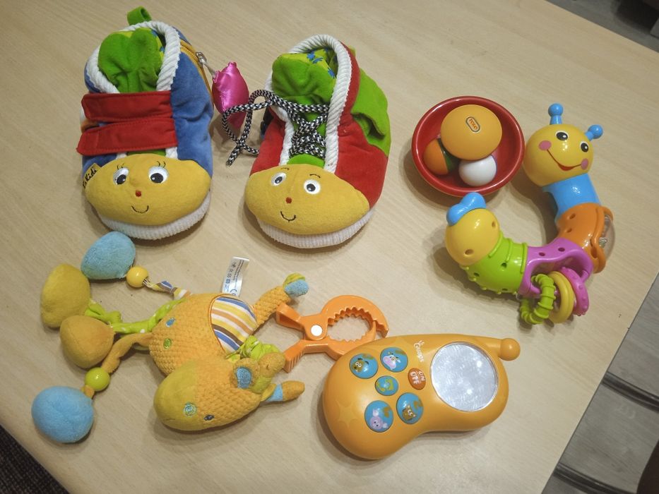 Продам лот іграшок.