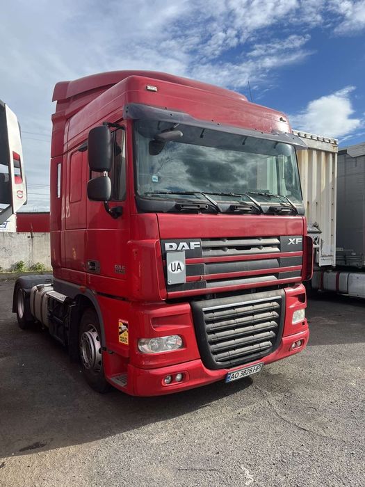 Тягач DAF XF 105