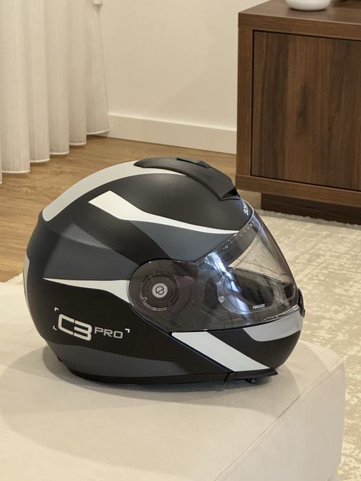 Capacete Schubert C3 PRO com intercomunicador Sena
