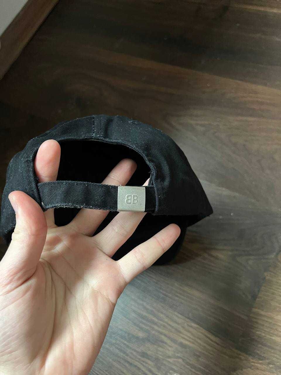 Balenciaga Czapka z dazkiem czarna  cap