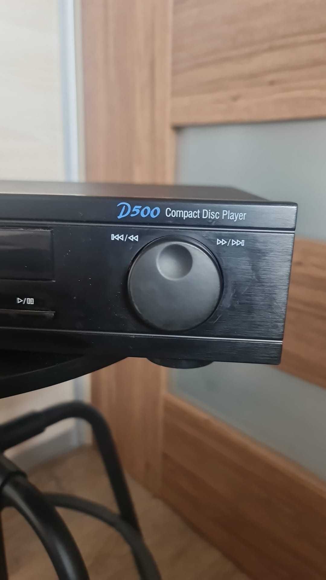 Odtwarzacz CD Cambridge Audio D500 czarny pilot