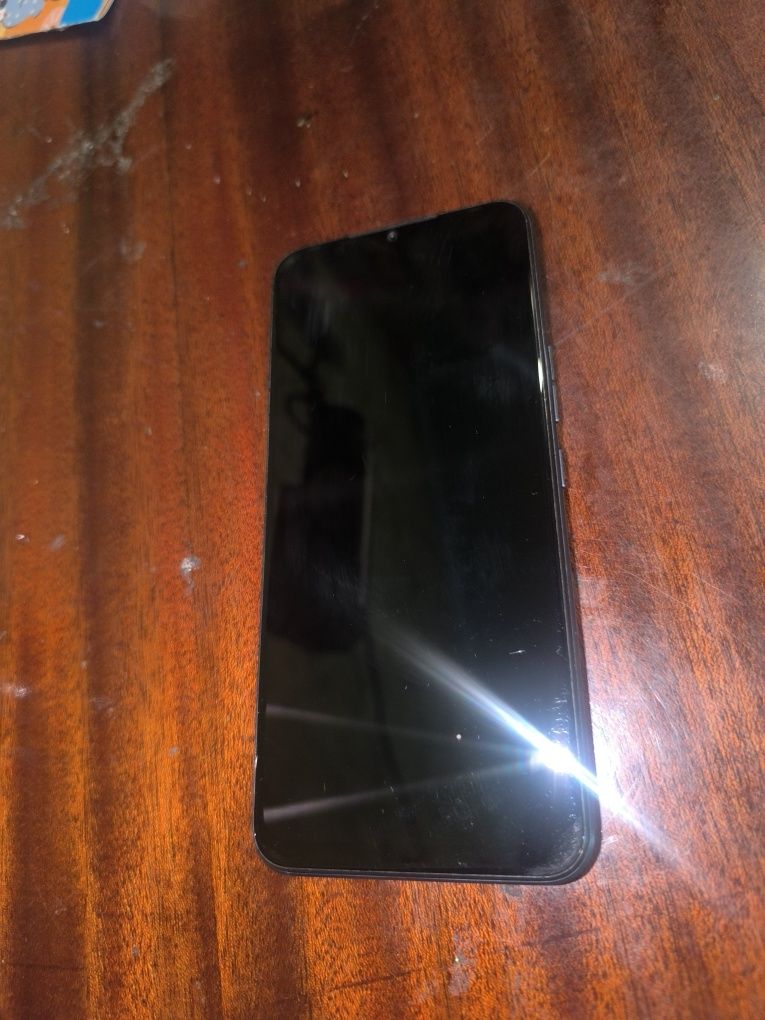 Смартфон tecno spark 8c  128/4