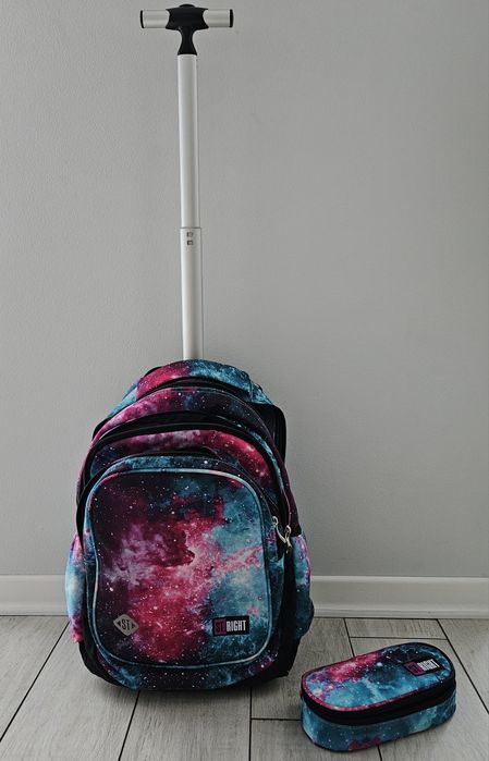 Plecak na kółkach +piórnik st.righ