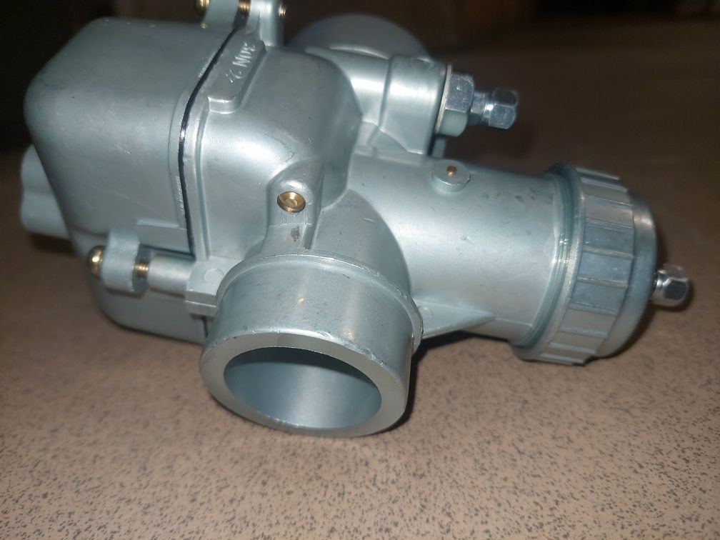 Fabrycznie nowy kpl gaznik mz 250 30N2 pl