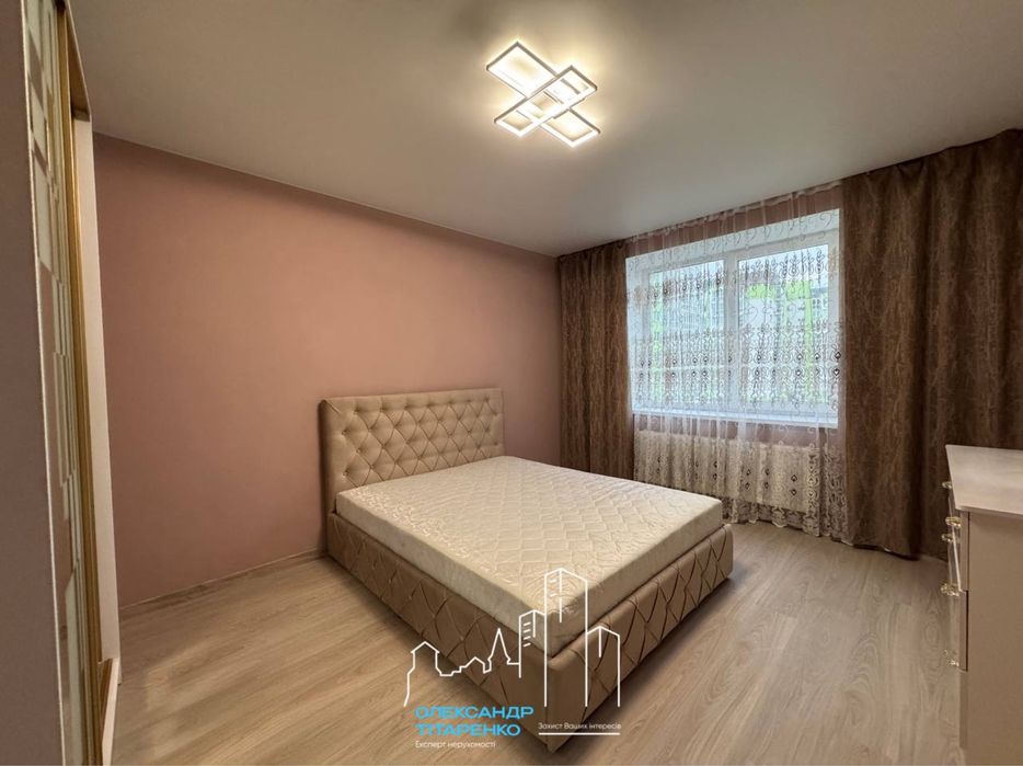 Новесенька квартира в новому будинку