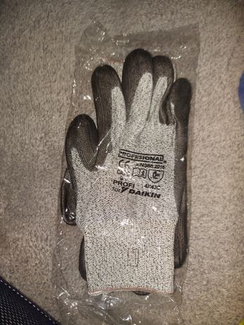 Продам новые перчатки