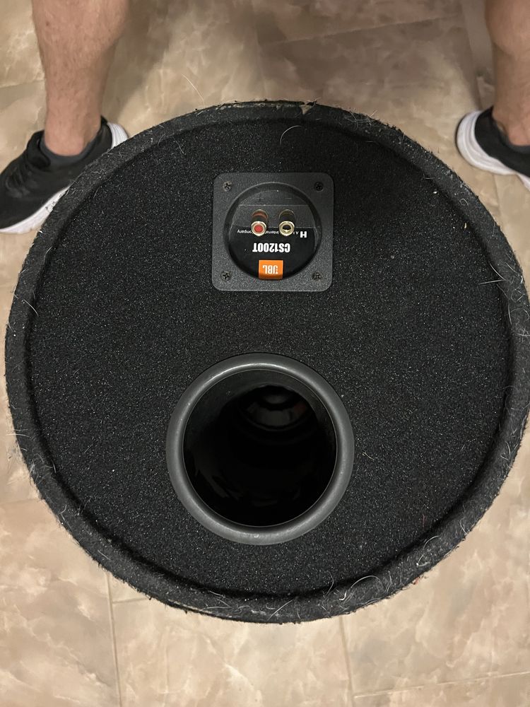 Tuba sabwoofer JBL