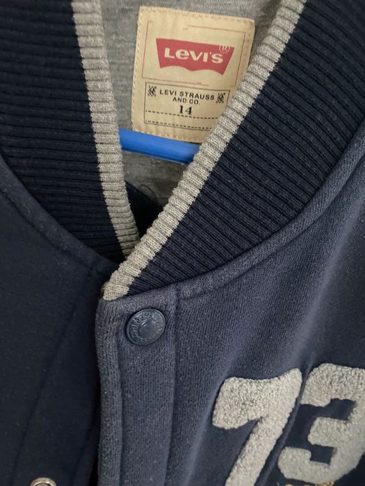 Casaco marca levi’s