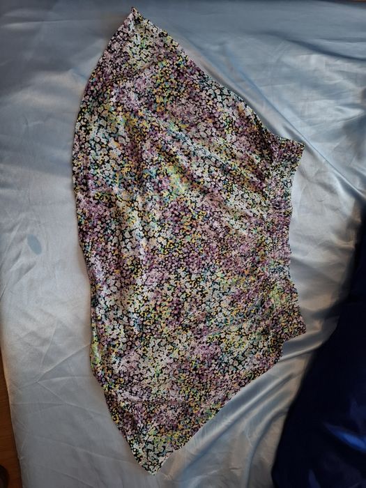 Urocza krótka kolorowa spódnica w kwiatki mini lekka z kieszeniami