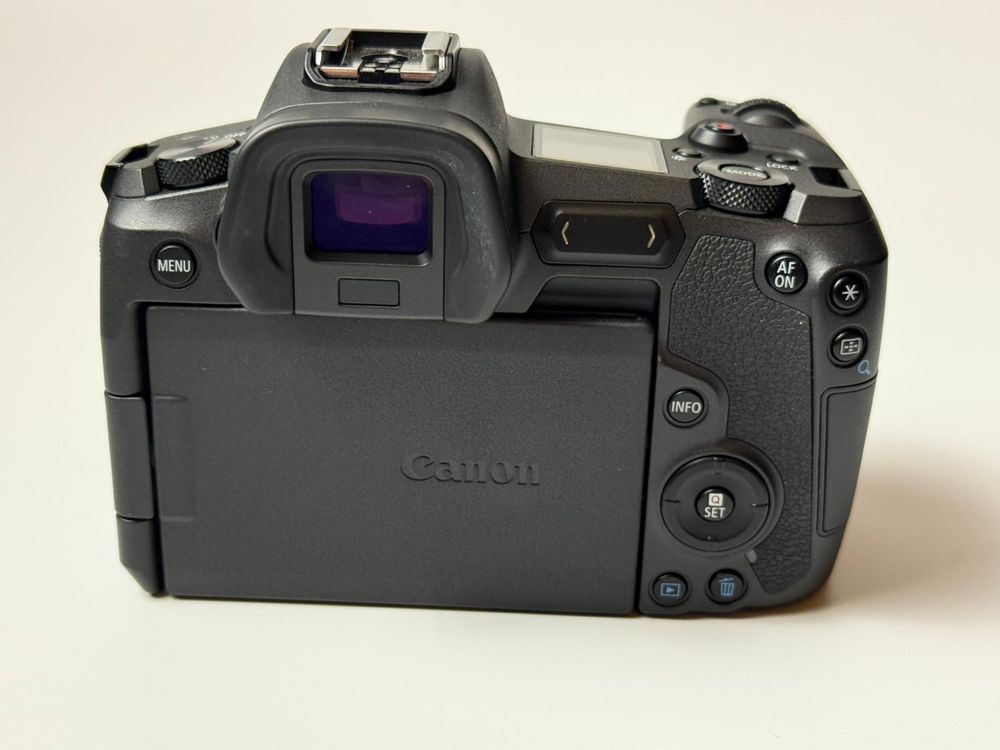 Canon EOS R – pełna klatka 30 MP, 4K, tylko 6 000 zdjęć, stan idealny!