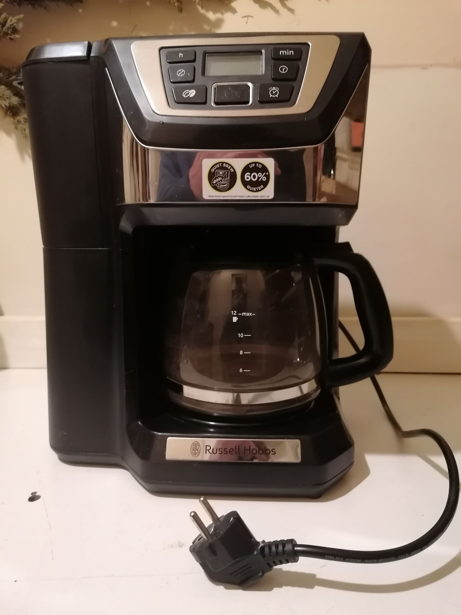 Ekspres do kawy Russell Hobbs z młynkiem