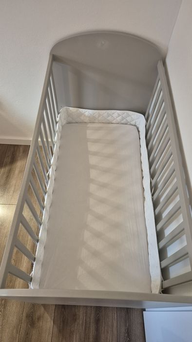 Łóżeczko dziecięce szare gonatt z szufladami, materacem, ochraniaczem