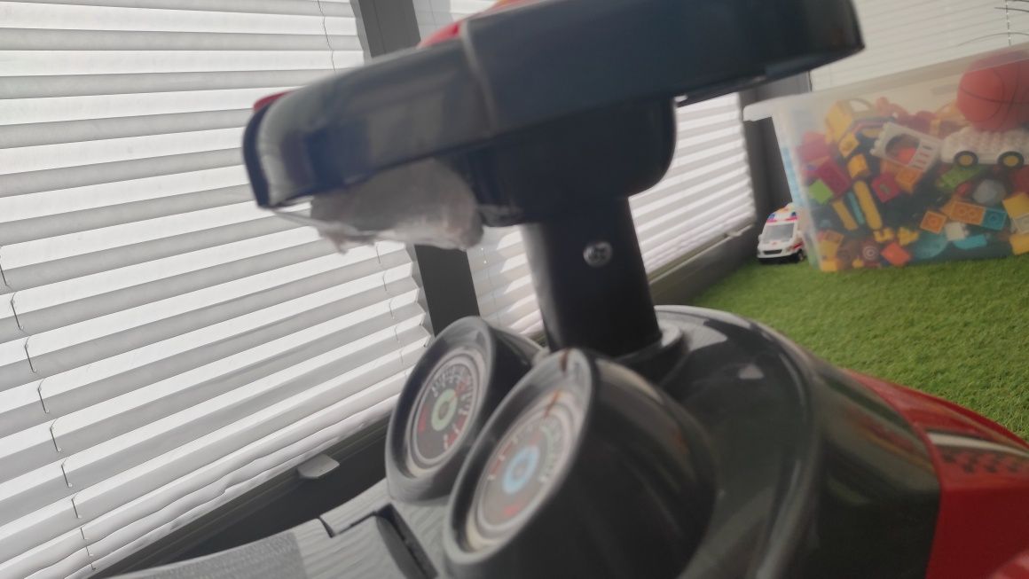 Auto jeździk dla dzieci