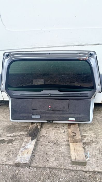 Audi A6 -C5 Allroad kombi klapa tylna srebrna kpl