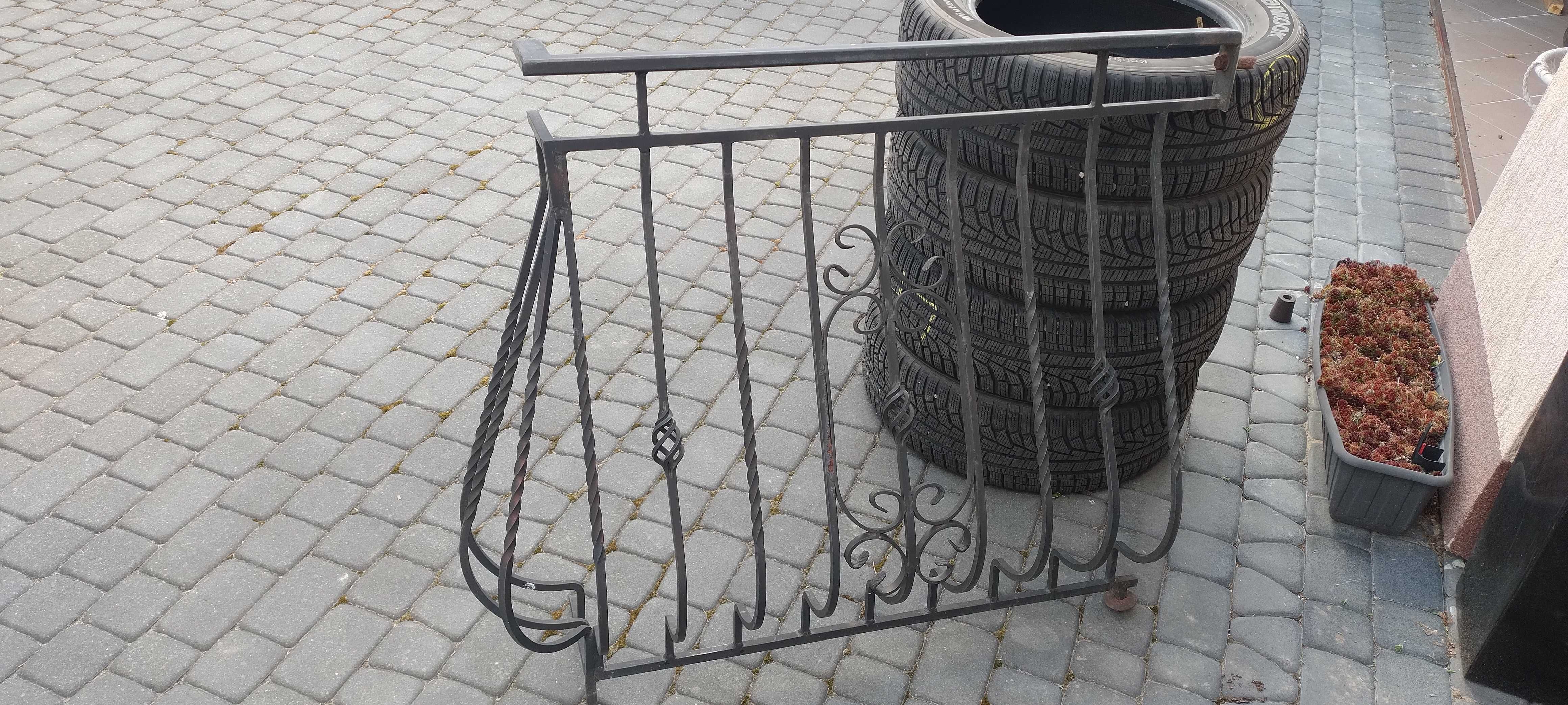 Barierka na balkon, kuta, ciężka