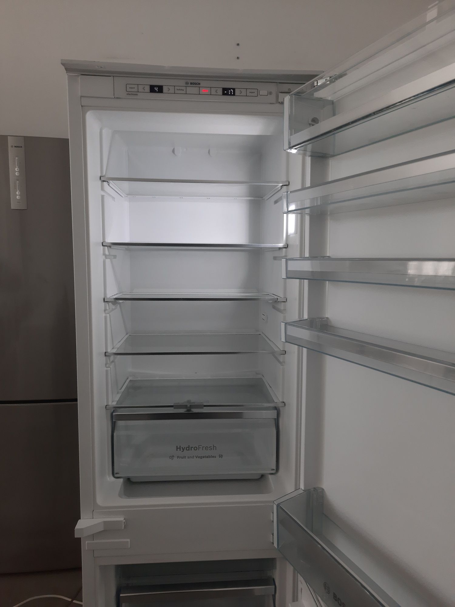 Холодильник під монтування Bosch 1.77cm