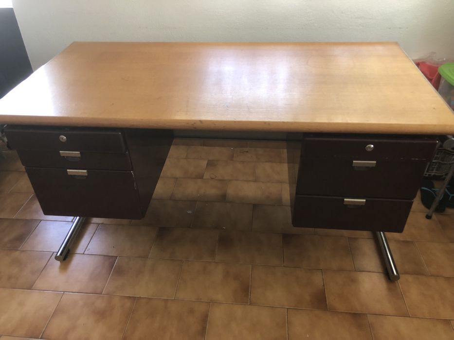 Secretaria 75cm x 150cm