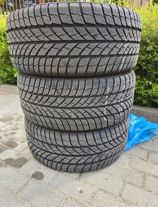 Opona zimowa Paxaro 245 45 R18 V XL Inverno