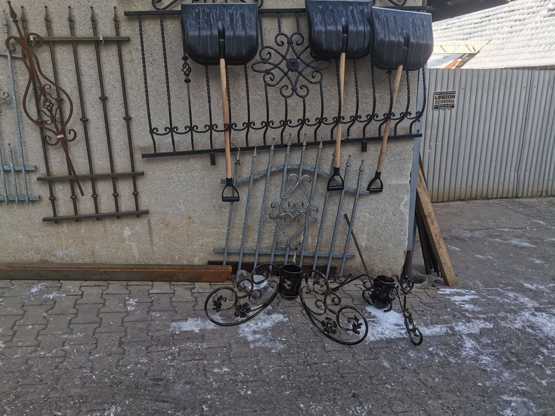 Elementy kute bramy ogrodzenia