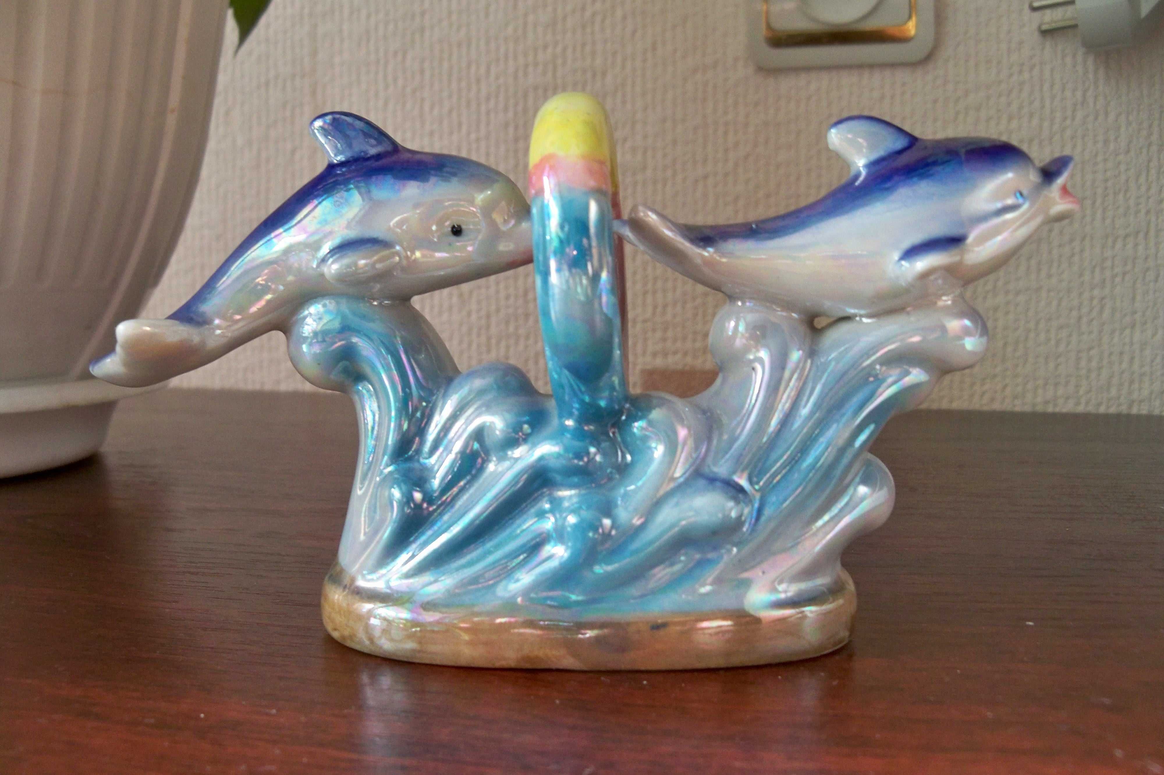 Фарфоровая статуэтка   "Дельфины"