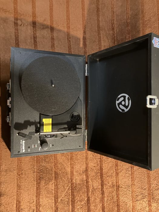 Програвач вінілових платівок Numark PT01