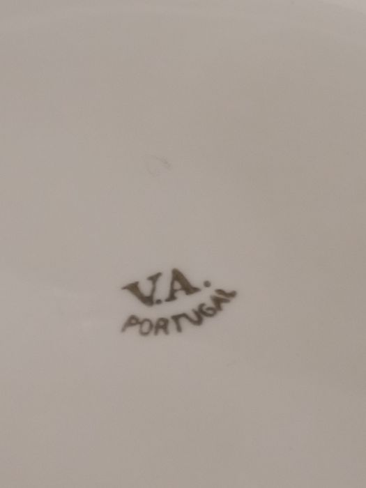 Terrina ou prato coberto fábrica de loiça Vista Alegre