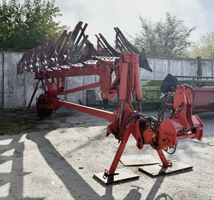 Плуг Vogel&Noot Hector Plus 1000 7+1 8 корпусів