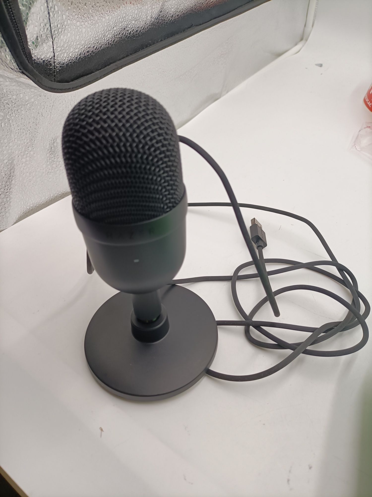 Mikrofon Razer seiren mini