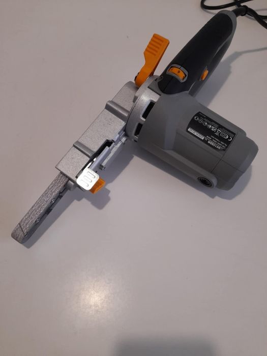 Szlifierka taśmowa Titan TTB910SDR 400W
Stan bardzo dobry 100% sprawna
