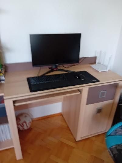 Zestaw mebli + sofa