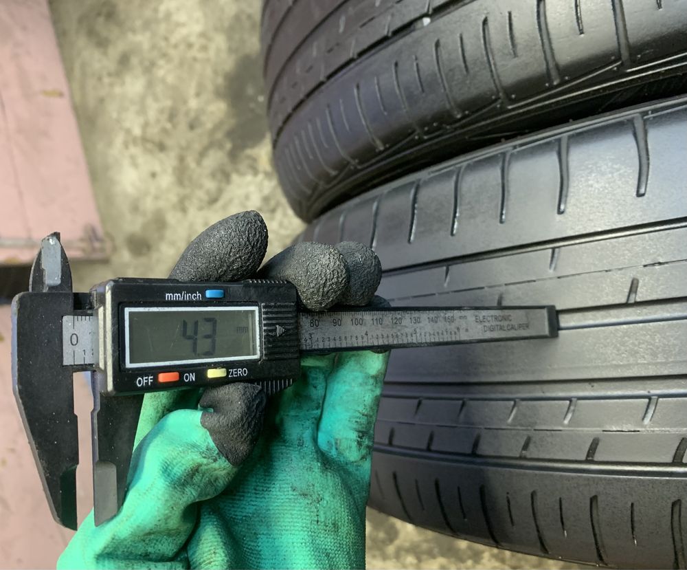 Шини Falken Azenis 235/55 R19 пара