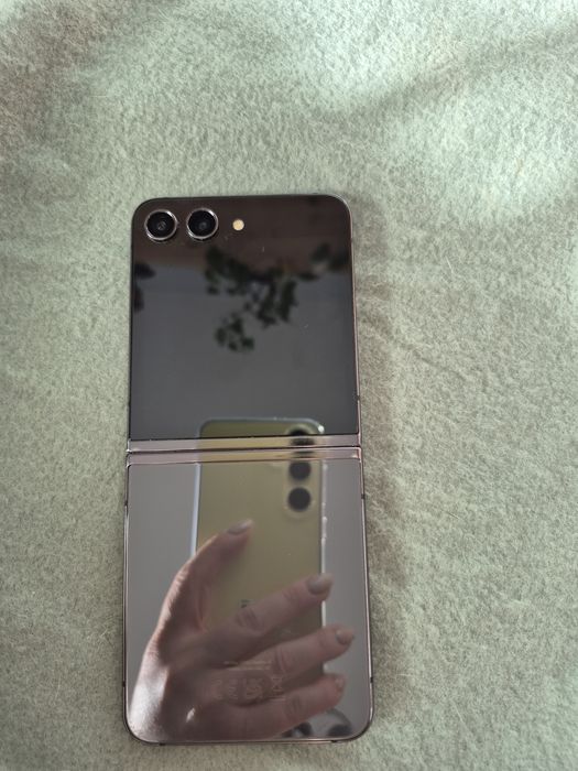 Samsung Galaxy Z Flip 5 Flip5 8/256GB NFC 5G Składany ekran AMOLED