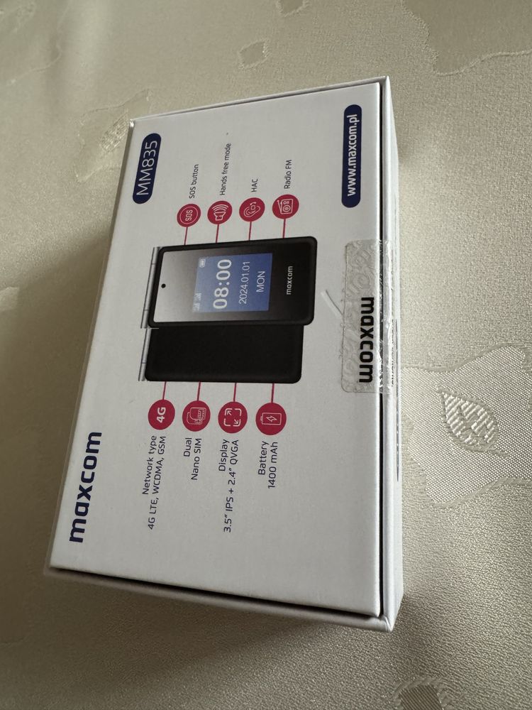 Telefon komorkowy MAXCOM MM334
