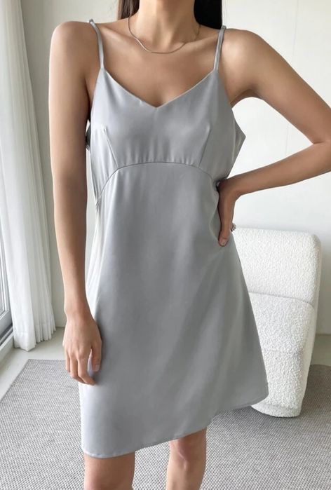 Сукня атласна плаття