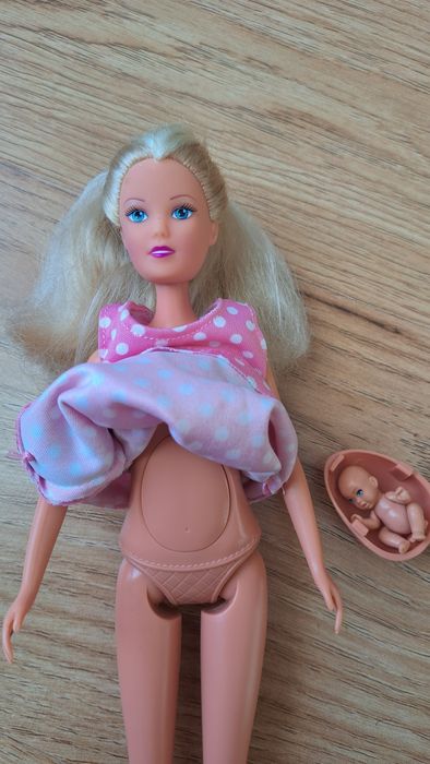 Barbie w ciąży firmy Simba z akcesoriami