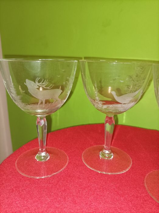 Szklane kieliszki z motywem Myśliwskim