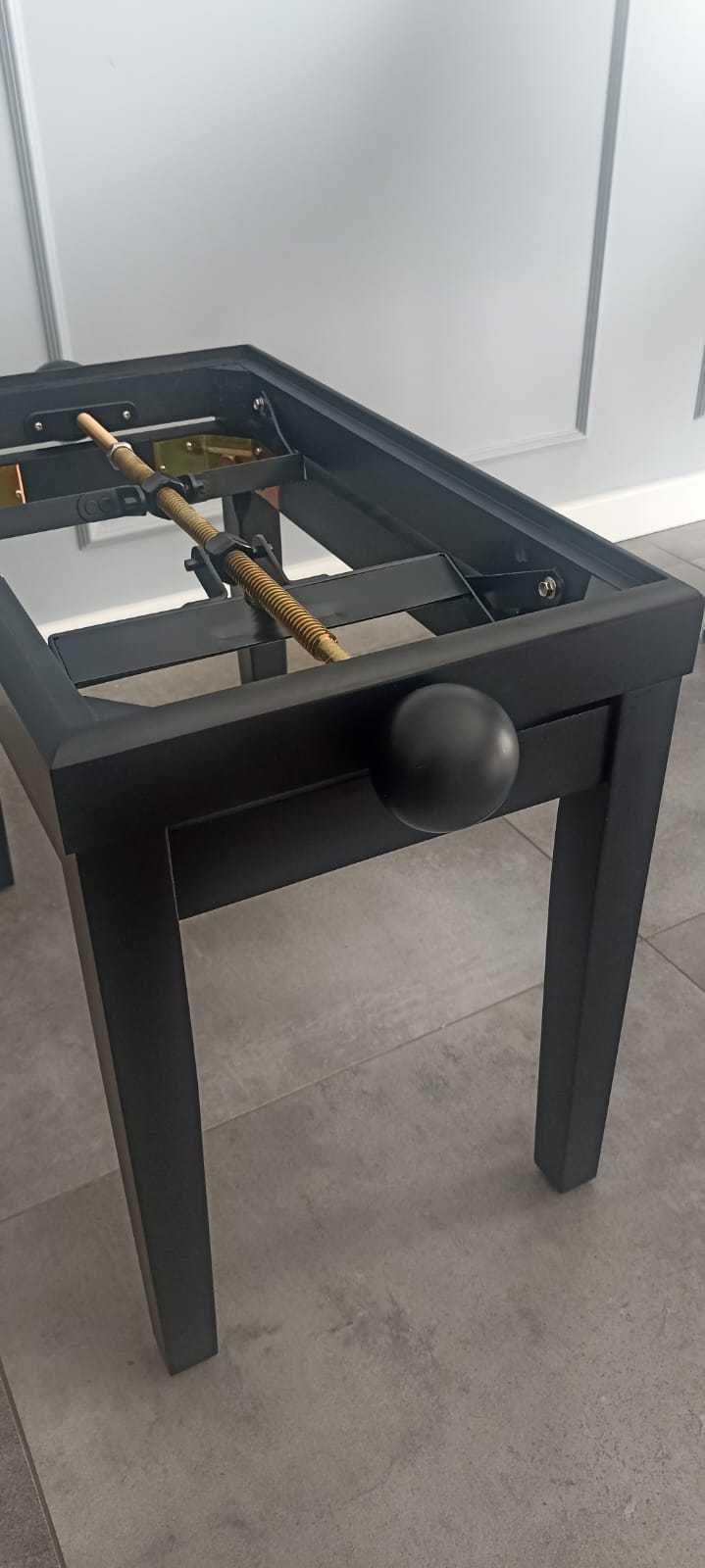 Ława stołek pianino fortepian czarny mat siedzisko 55x32 cm OPIS